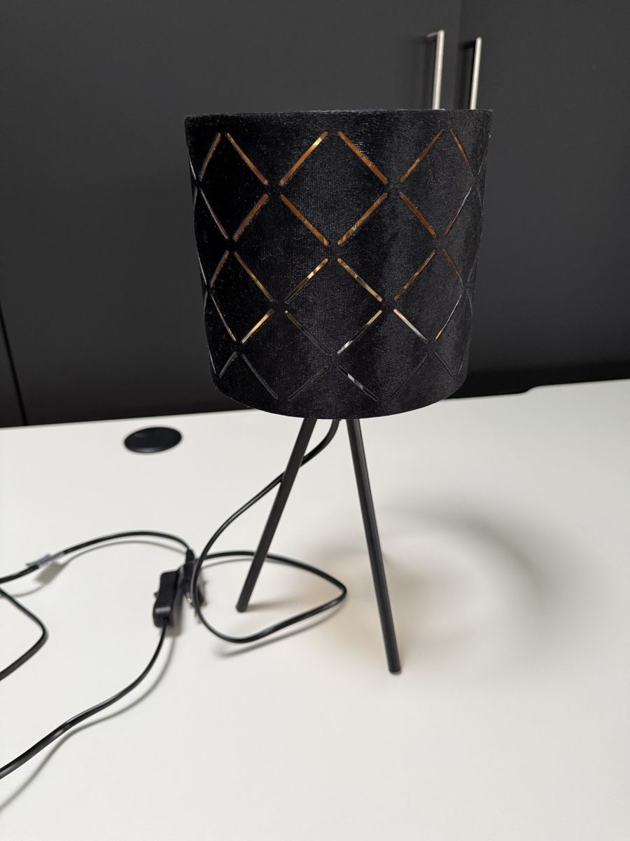 Lampade: Kleine schwarze Lampe mit Samteffekt – Nuovo (secondo la descrizione) da Widnau venduto da man_zq7q 1