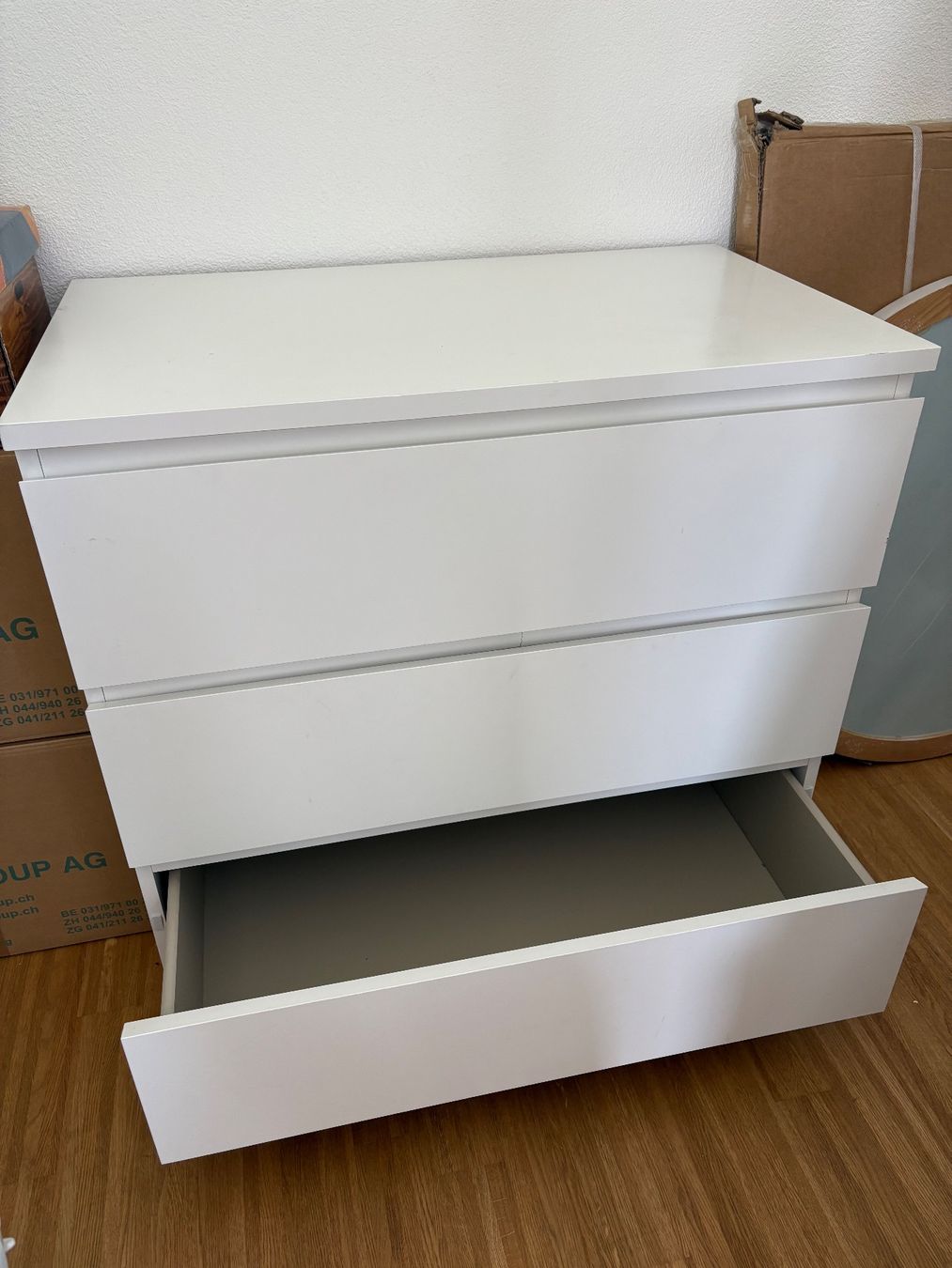 Ikea Cassettiere: IKEA MALM Kommode mit 3 Schubladen in Weiss. – Usato da Uetikon am See venduto da meg_95fj