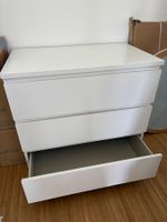 IKEA MALM Kommode mit 3 Schubladen in Weiss.