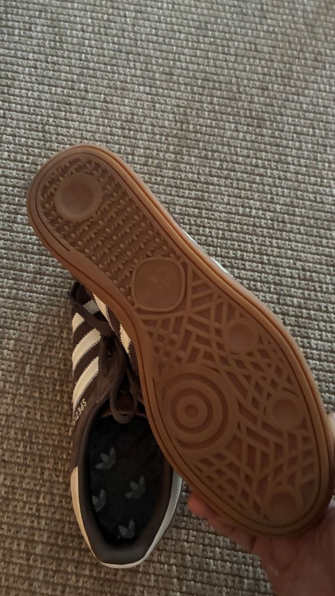 Herrenschuhe: ADIDAS Turnschuhe Gr. 42 – Neu (gemäss Beschreibung) aus Solothurn von Gio73 2