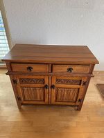 Massives Holz-Sideboard / Kommode  rustikaler Stil