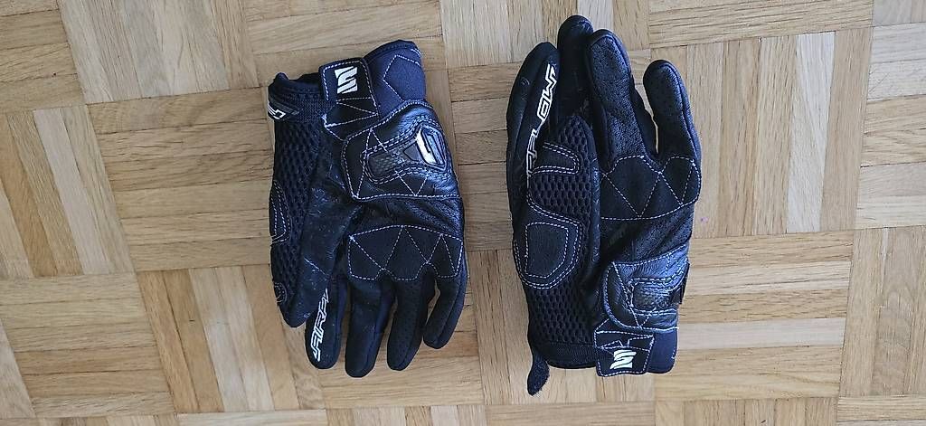 Handschuhe & Handstulpen: Gants moto été Five5 – Gebraucht aus Plan-les-Ouates von kral42
