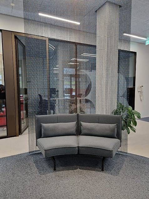 Vitra Divani: 2er Sofa grau/blau melange – Usato da Opfikon venduto da Steiger24 1
