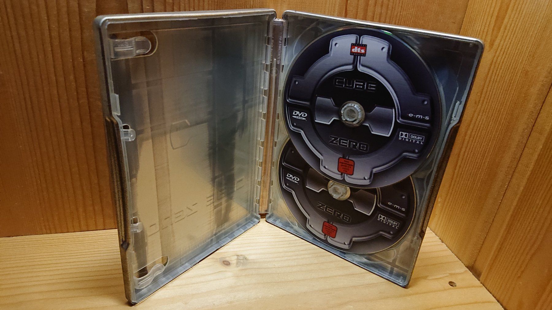 Tutti i DVDs: CUBE ZERO DVD Steelbook 2 Disc Limited Edition – Usato da Wilderswil venduto da Exebub 4