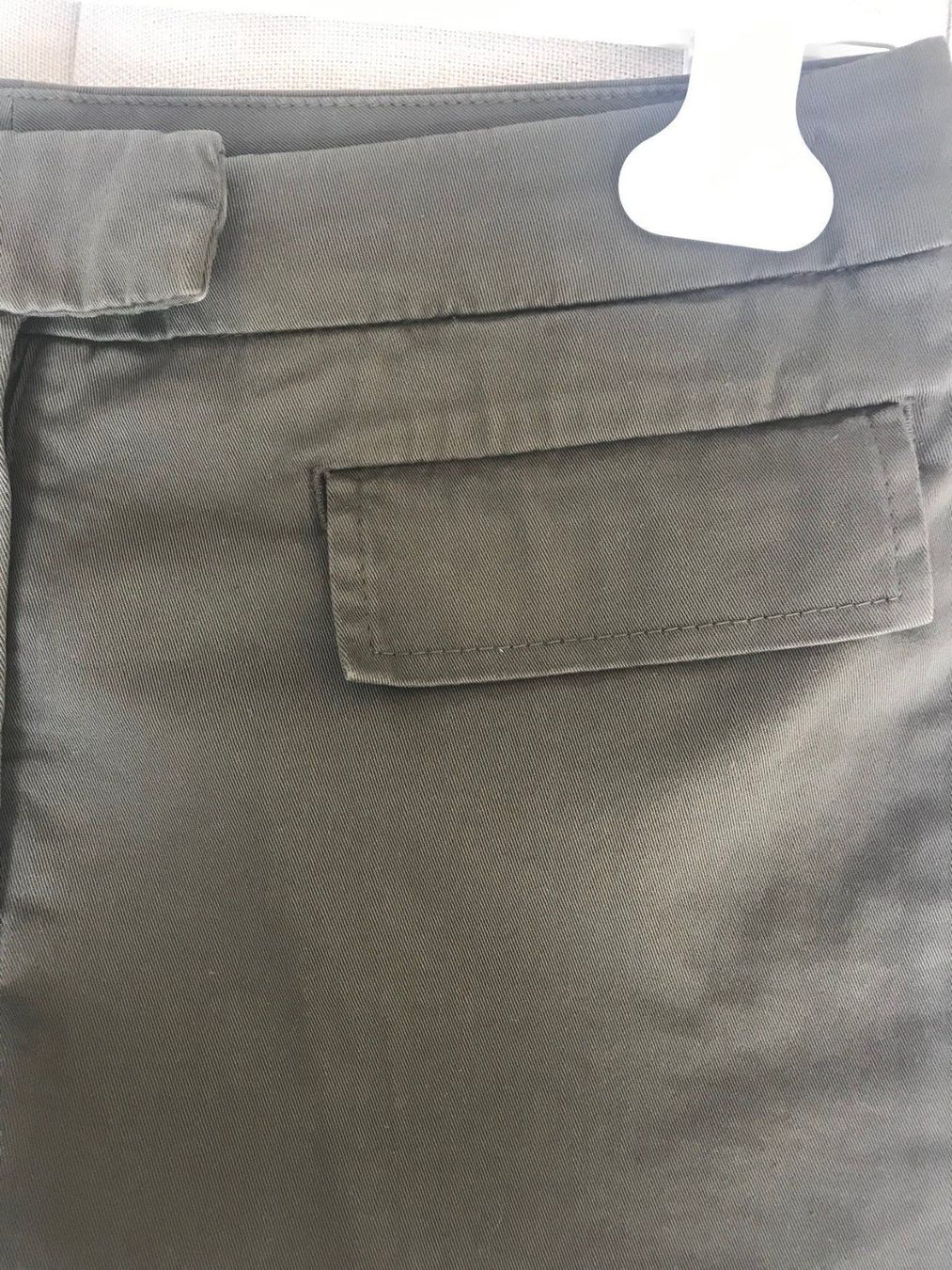 Dondup Pantaloni: Dondup Shorts, grün, GR. IT 40 – Usato da Kilchberg venduto da boudoir076 1
