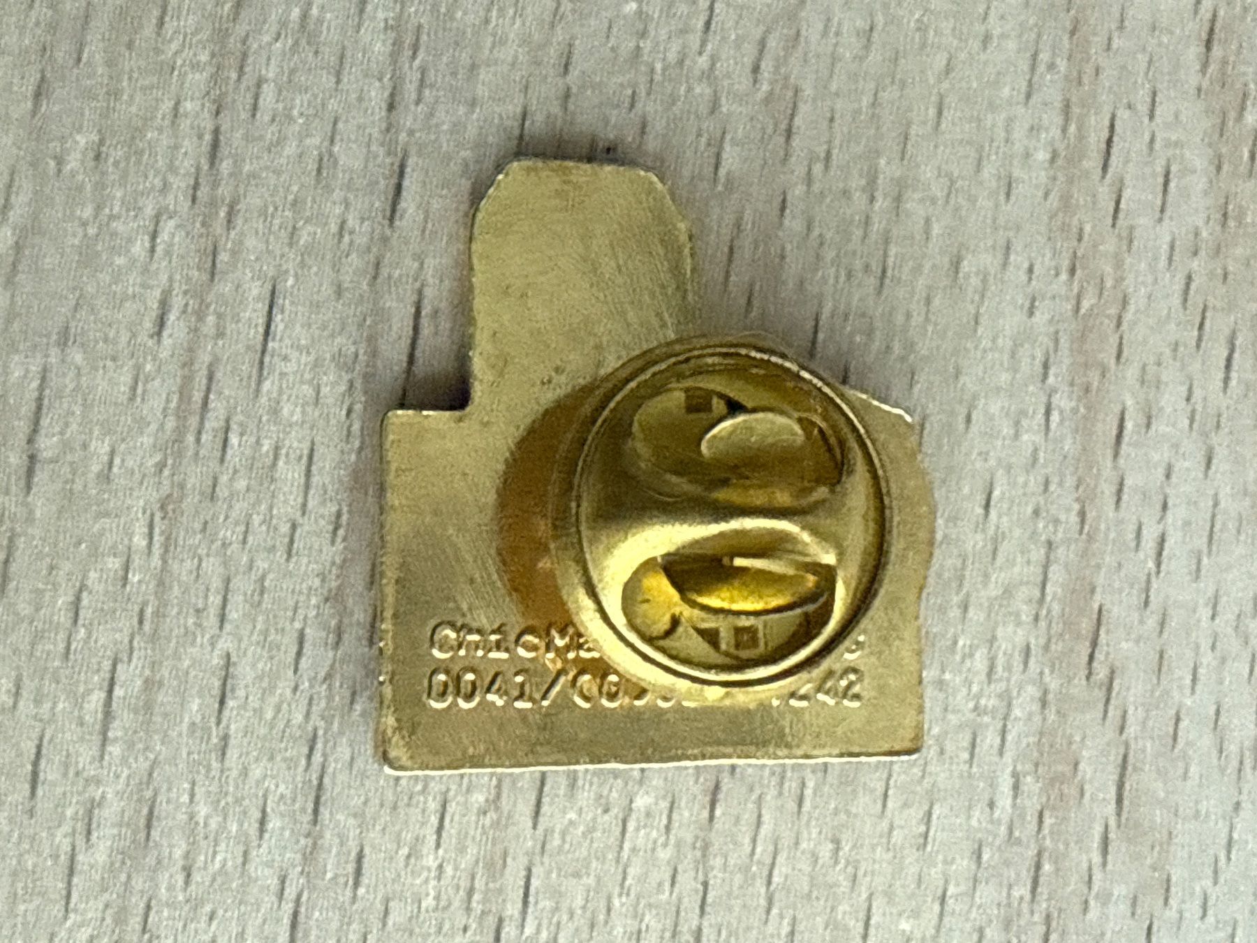 Plaketten & Abzeichen: Pin Uniroyal – Gebraucht aus Glattbrugg von Schweigmatt 1