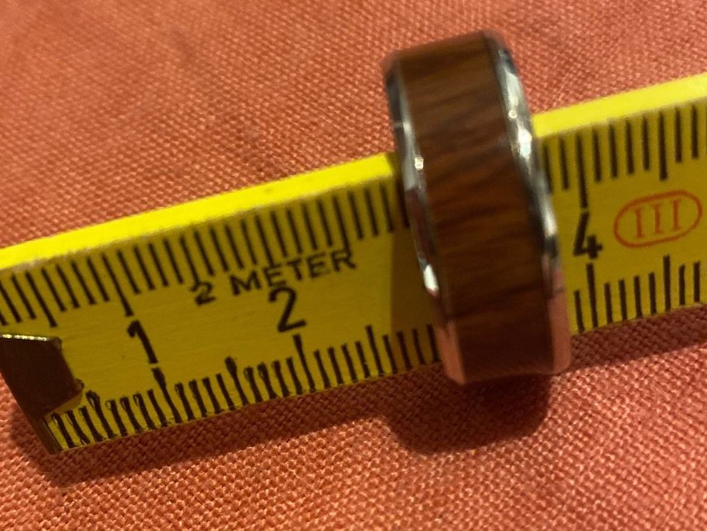 Anelli: Breiter FINGERRING / RING silberig/braun (Holzoptik) – Usato da Frauenfeld venduto da Boldi46