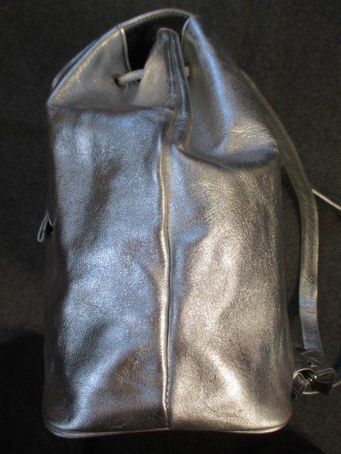 Bally Rucksäcke: BALLY - Leder Rucksack silberfarben – Gebraucht aus Wetzikon ZH von icewear 4