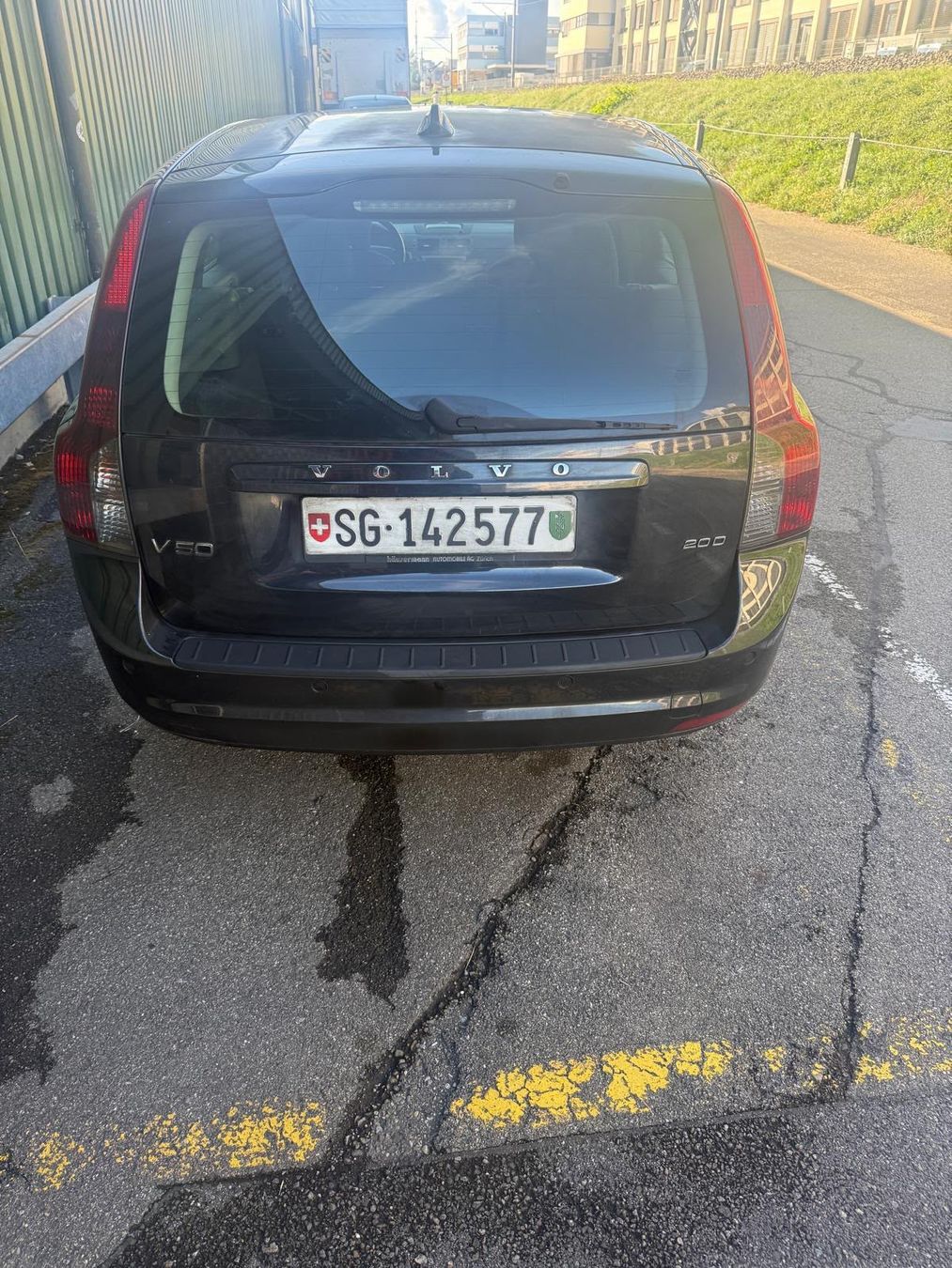Volvo Automobili: Volvo V50 mit MFK – Usato da Walenstadt venduto da SEVENTY77SEVEN 4