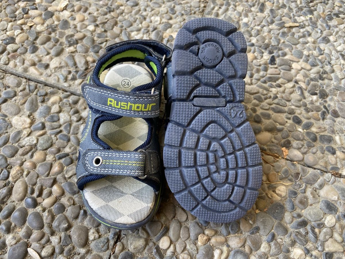 Schuhe für Jungen: Kondersandalen – Gebraucht aus Lengnau BE von col_mbz6 1