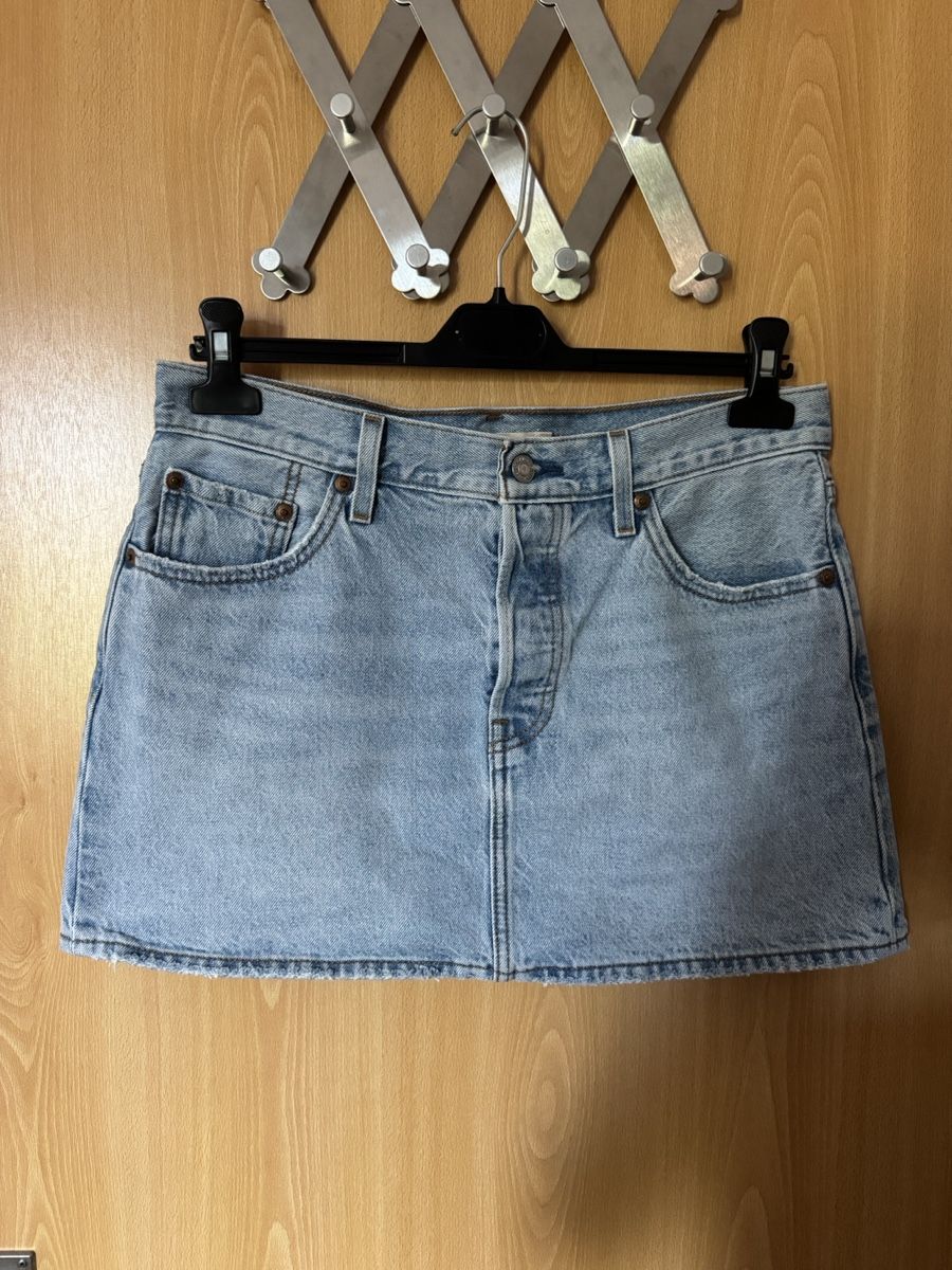 Levi's Jeans: Jeansrock Levi's hellblau kurz – Neuf (Voir description) à Ins par maximal_30CHF