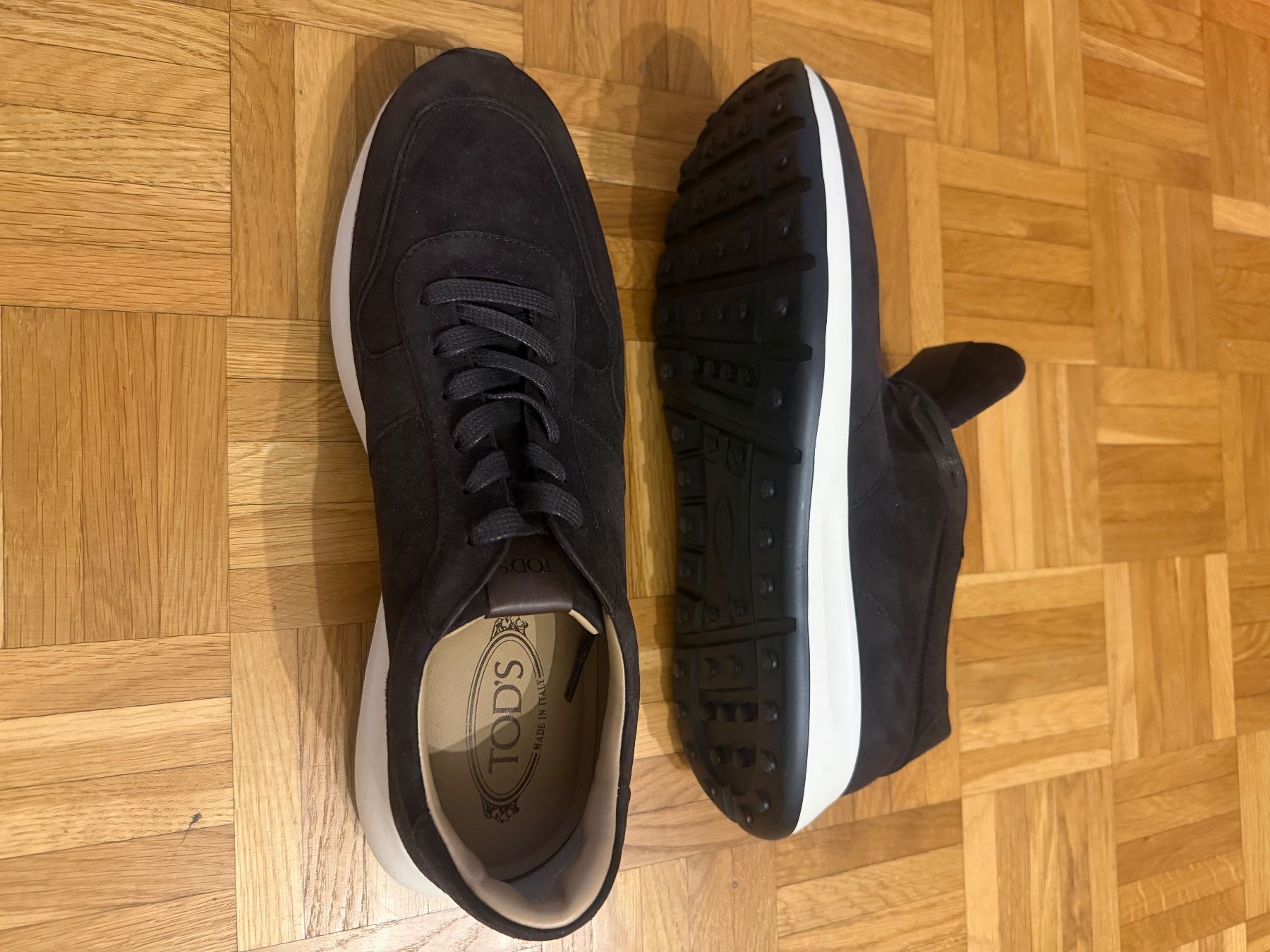 Tod'S Scarpe da uomo: TOD'S Baskets Red Dot Tod's en daim – Nuovo (secondo la descrizione) da Meyrin venduto da nic_hrj6 1