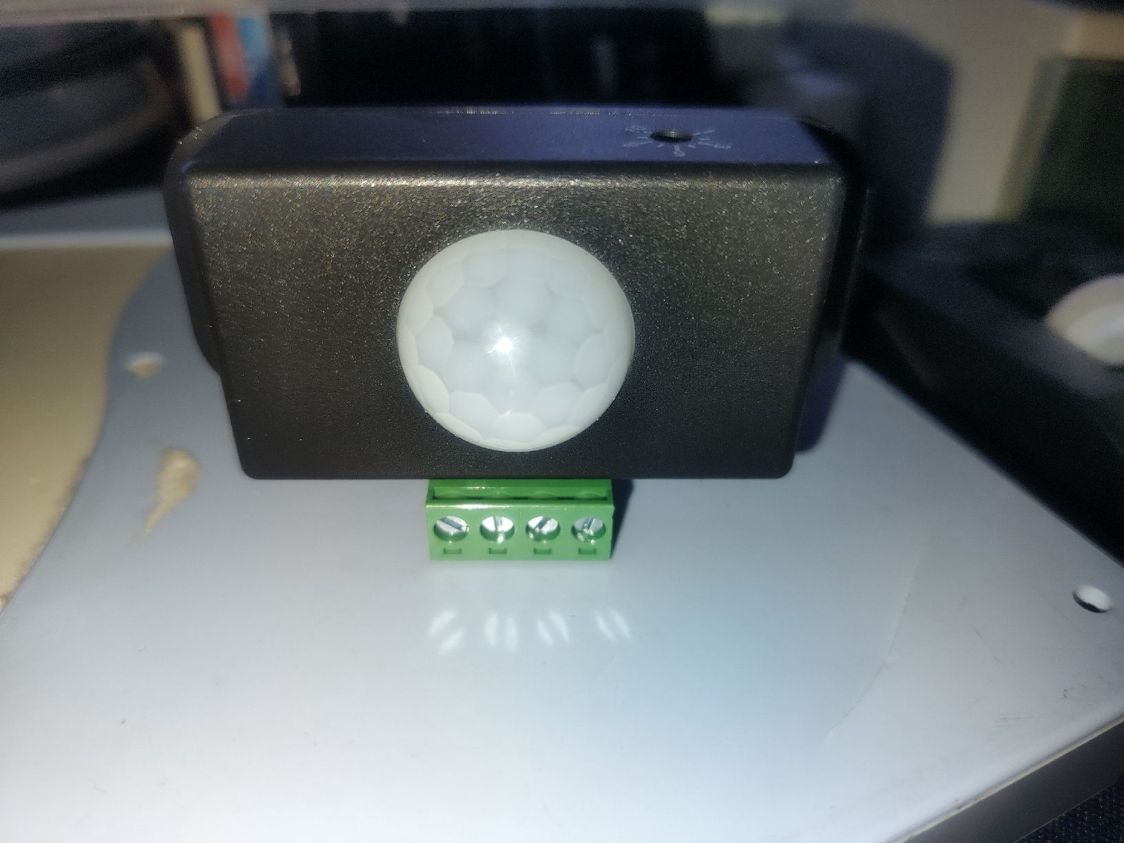 Componenti elettronici: Bewegungsmelder 12Volt oder 24 Volt – Nuovo e nell'imballaggio originale da Reichenbach i.k. venduto da Bcarlos 4