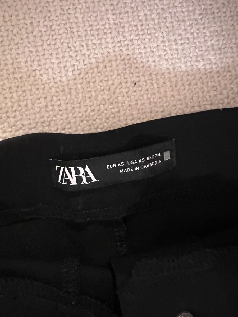 Zara Leggings: Zara leggings XS – Nuovo (secondo la descrizione) da Zurich venduto da amf_k7k2 2