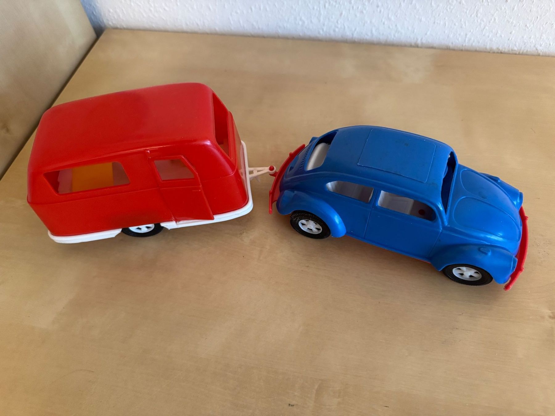 Giocattoli: VW-Käfer mit Wohnwagen – Usato da Luzern venduto da lbreu 2