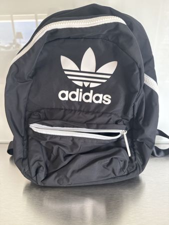 Adidas Rucksack schwarz klein Top Zustand für den Sommer!