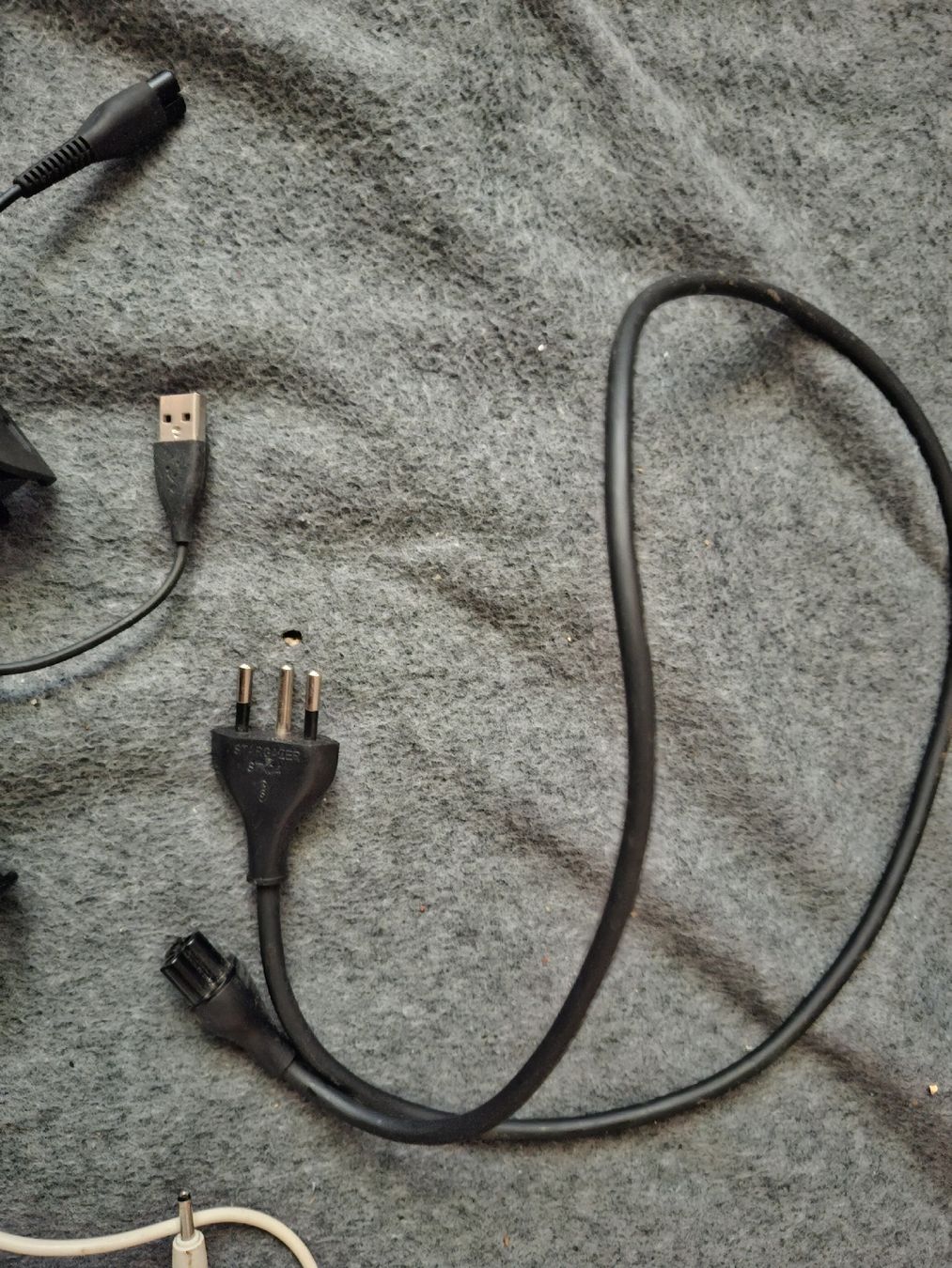 Câbles: 6 Kabel – D'occasion à Baden par rocket85 2
