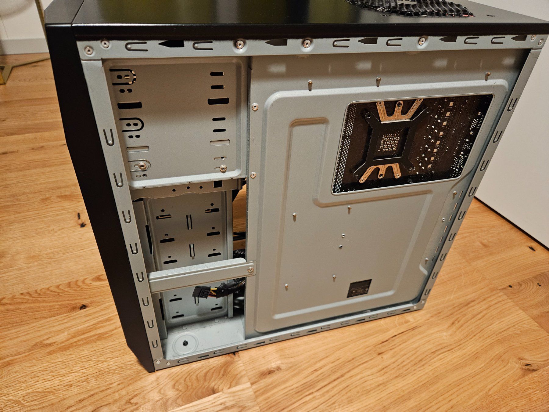 PCs: PC Midi Tower – Gebraucht aus Zürich von Jo.Be. 2