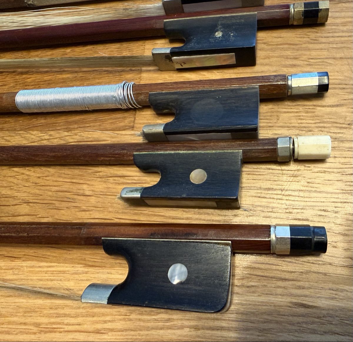 Strumenti musicali: Violinen Bogen Geigenbogen Geige Violine – Usato da Goldach venduto da Donpancho 8