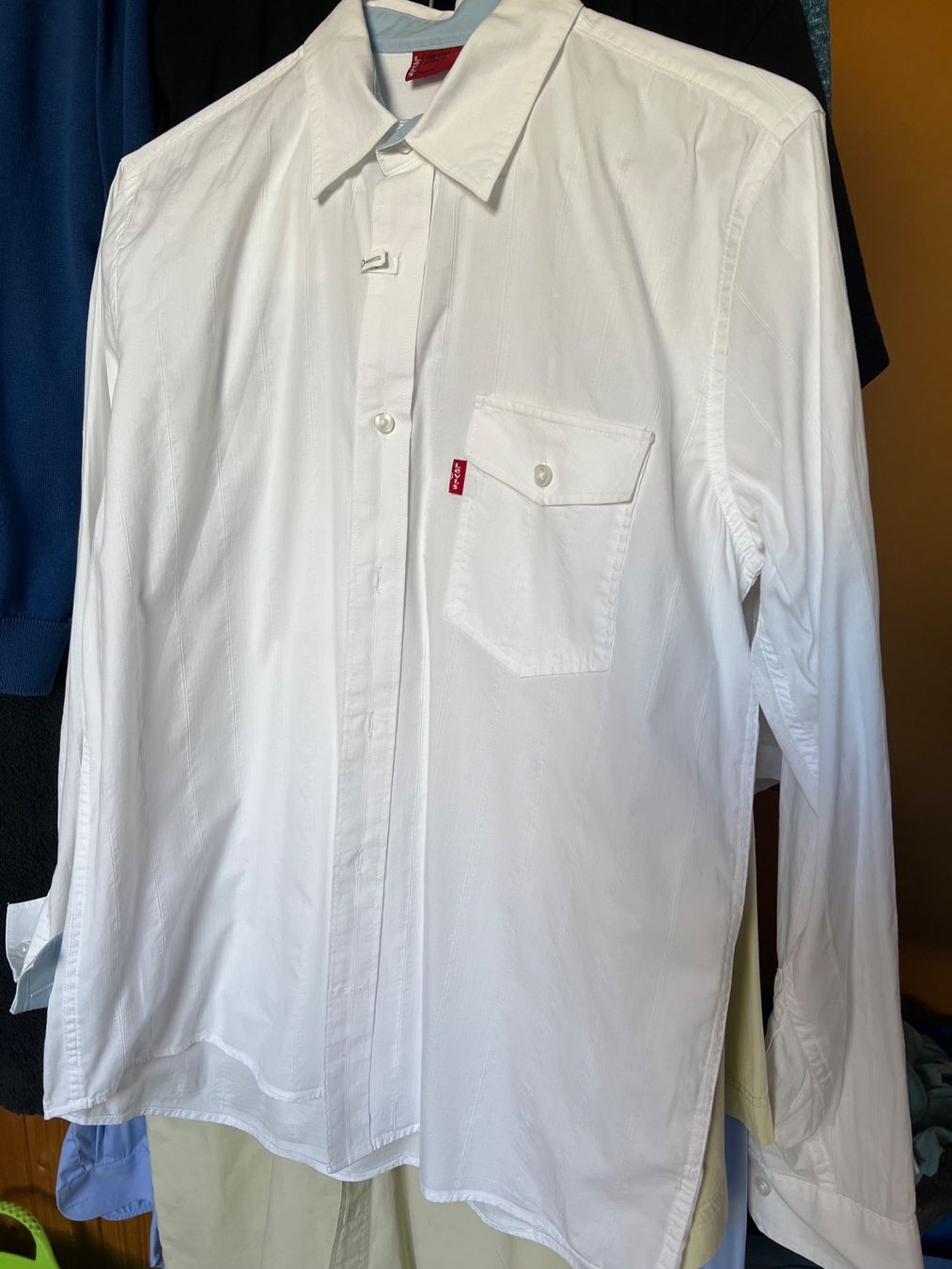Levi's Camicie: Hemd levi's Red Tab Collection, weiss Größe M - Top – Usato da Mönchaltorf venduto da lubusc