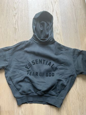 ESSENTIALS Fear of God