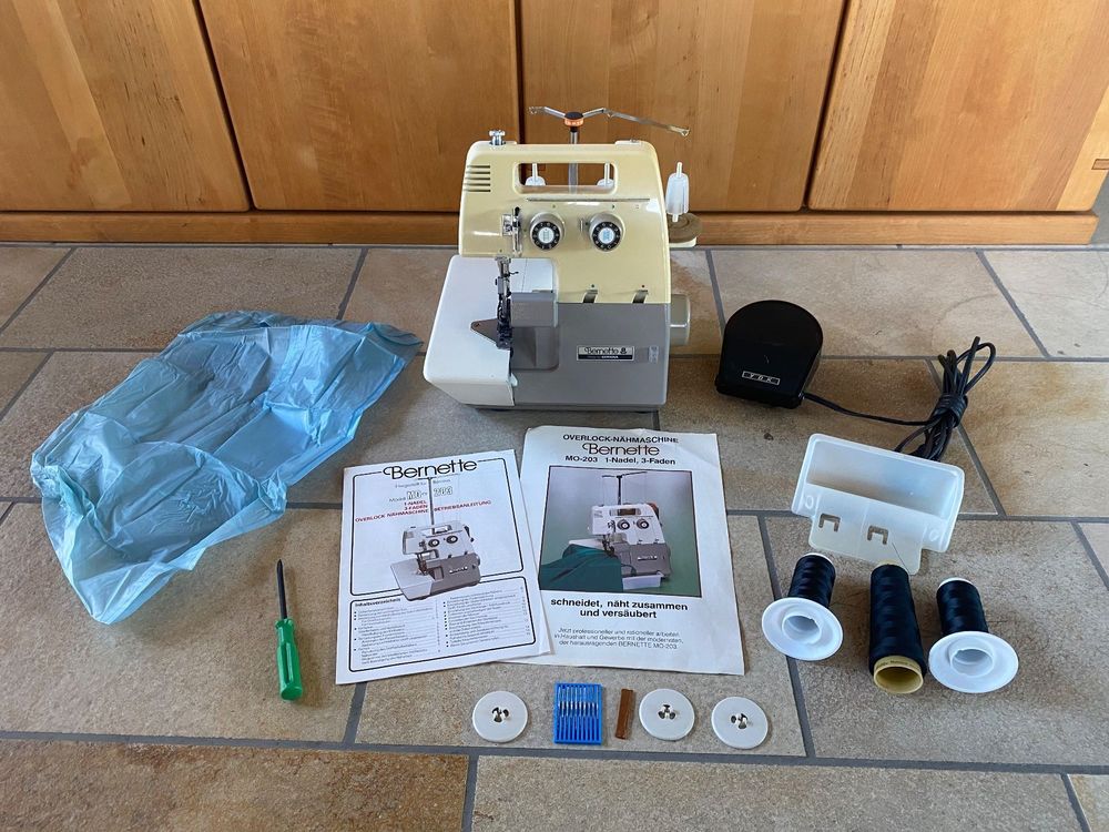 JUKI MO-50eN die perfekt Overlock Maschine für Einsteiger