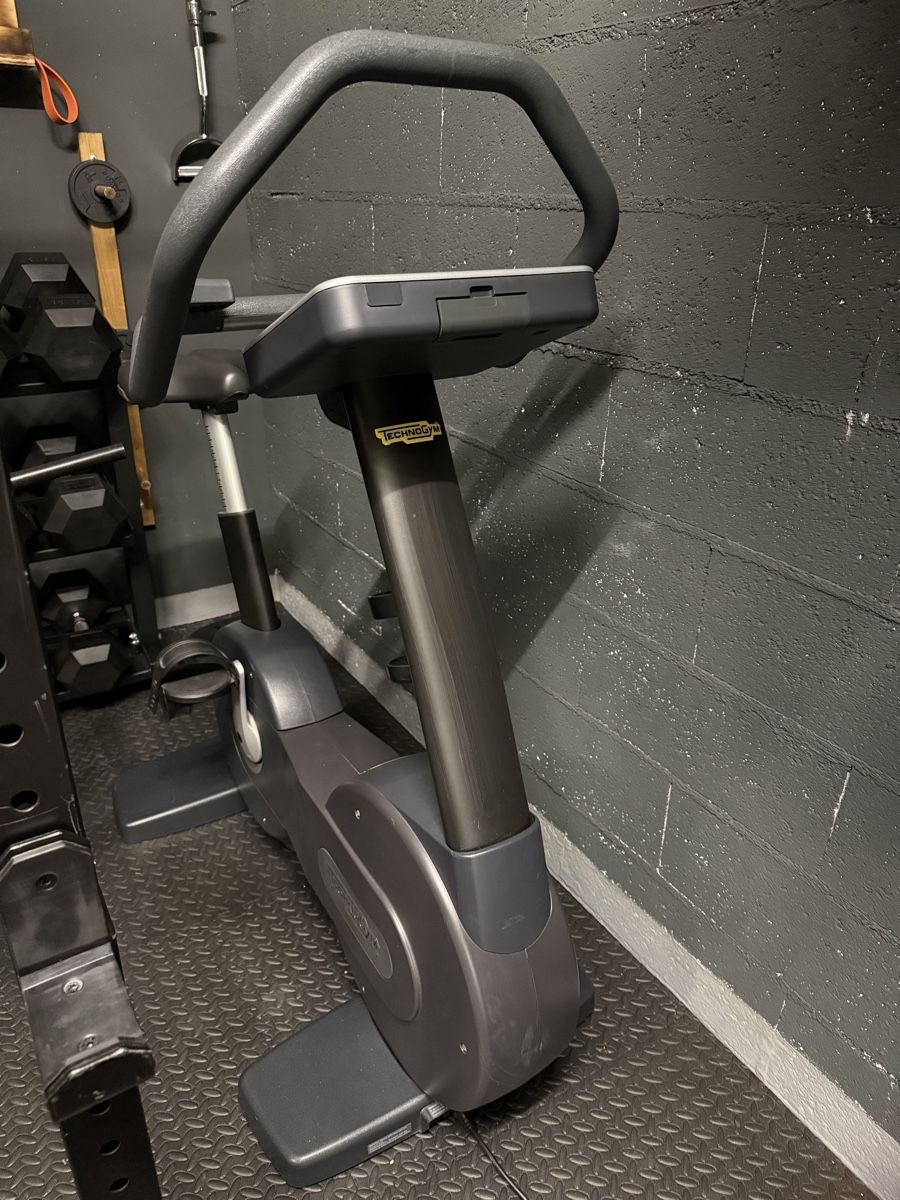 Technogym Hometrainer: Technogym Exercise Bike – Usato da Genolier venduto da fan_6jww 1