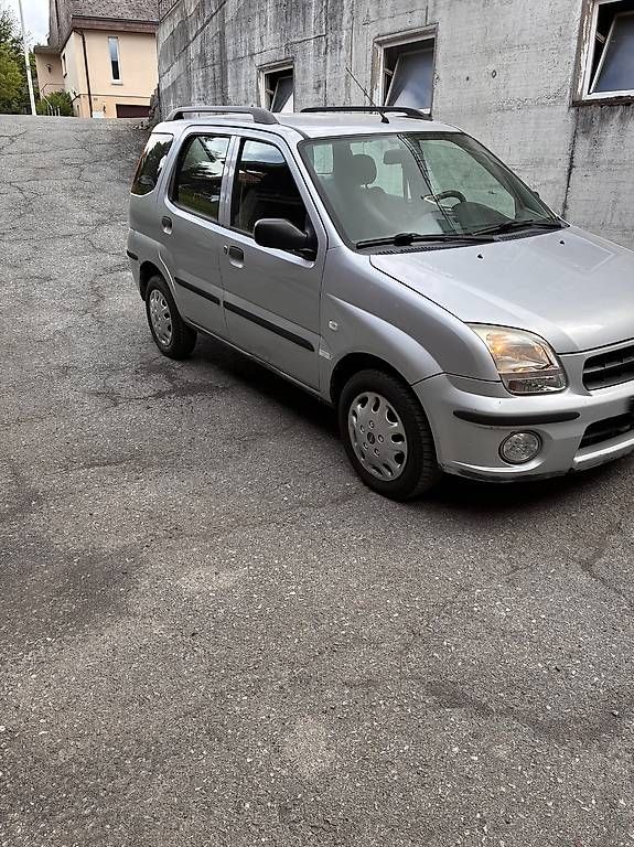 Subaru Automobili: Justy 1.5 4WD – Usato da Einsiedeln venduto da RamonBlume022 1