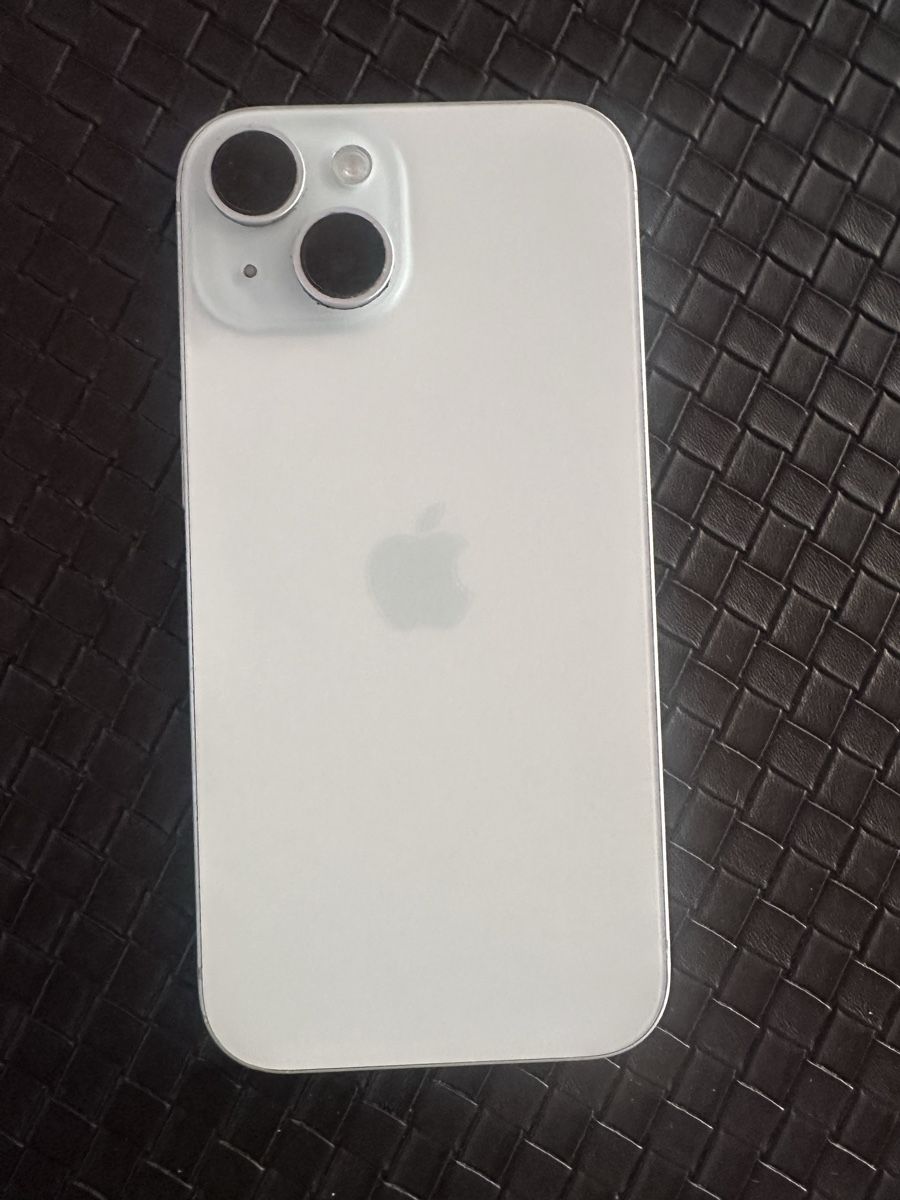 Apple Telefoni cellulari / Smartphones: Apple iPhone 15 256 GB Blau – Usato da Stäfa venduto da Kurt33 1