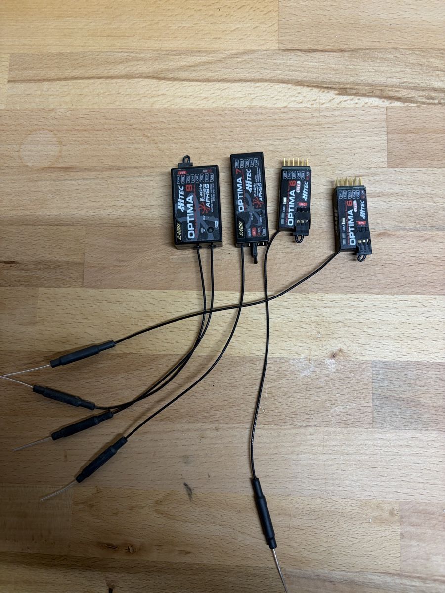 Commande à distance: Fernsteuerung Hitec Aurora 9X mit 4 Empfängern – D'occasion à Rheinfelden par rc_stephan 2