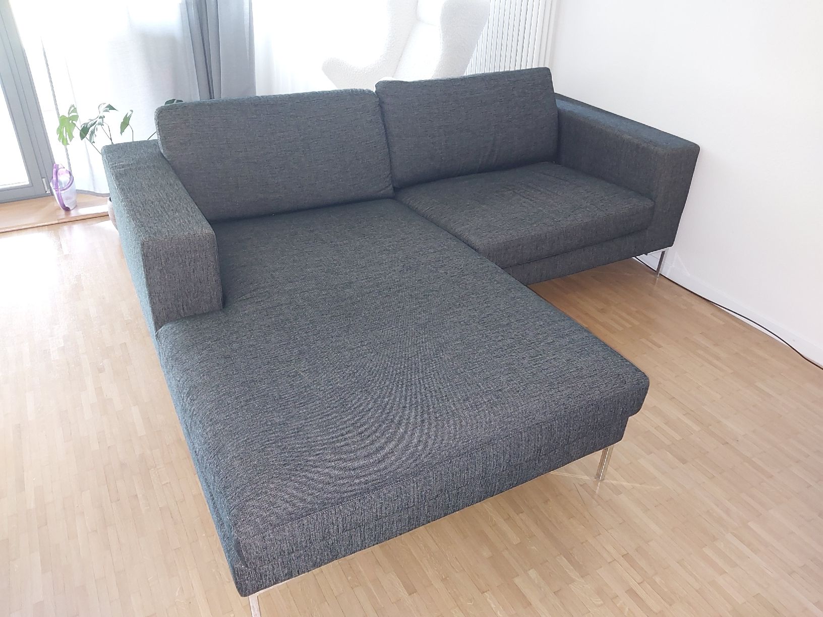 Divani: Gepflegtes Sofa/Couch mit Ottomane, grau, Top Zustand! – Usato da Rombach venduto da awerk