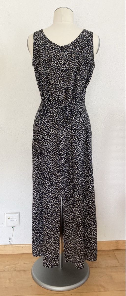 Kleider: ärmelloses bodenlanges SOMMERKLEID mit Blümchenmuster,  38 – Neu (gemäss Beschreibung) aus St.Gallen von Momo83 1