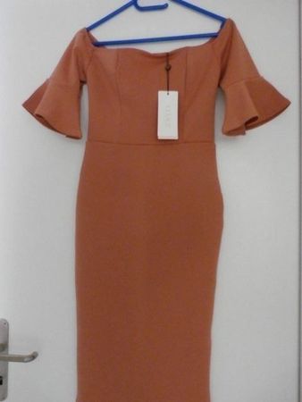 langes Sommerkleid in Gr. 38 (neu)