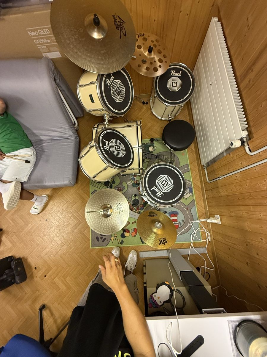 Strumenti musicali: Pearl Export Drumset – MEGA-SET – Usato da Zürich venduto da ZurichVibe 1