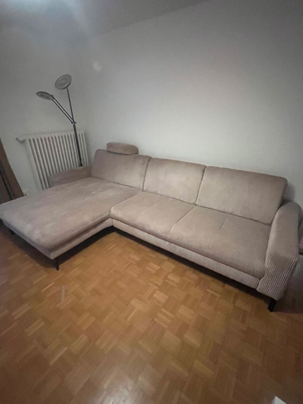 Divani: Sofa in schöner Pastelle Farbe – Usato da Zürich venduto da dalilaaa 1
