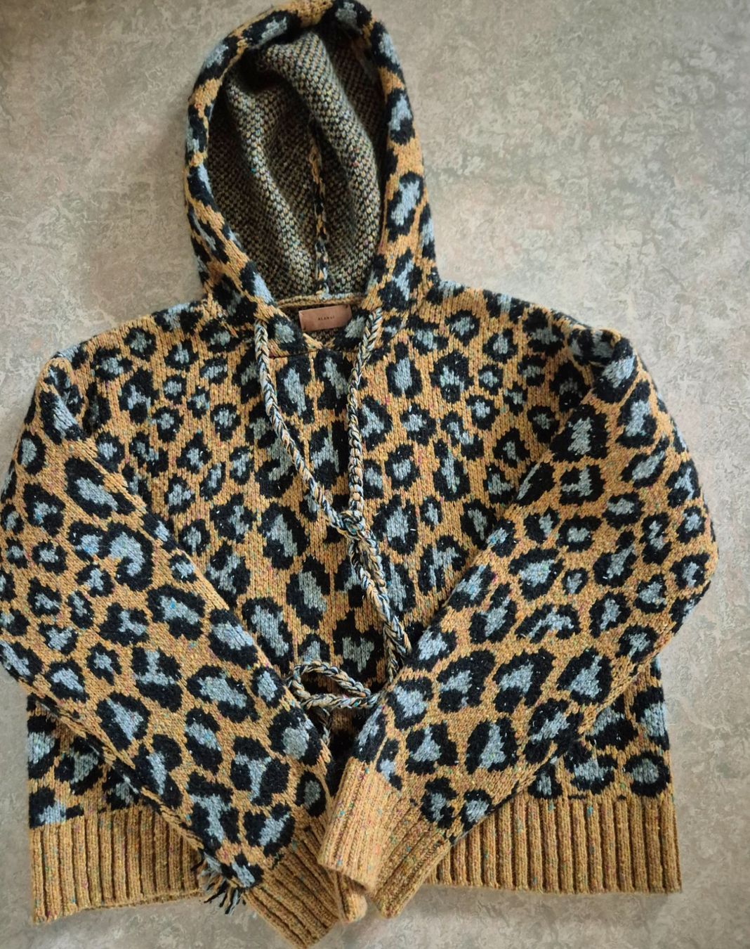 Alanui Maglioni & Felpe: ALANUI PULLOVER PULLI KAPUZE ANIMAL ITALY NP 590 , TOP – Usato da Elsau venduto da the-colorful-side