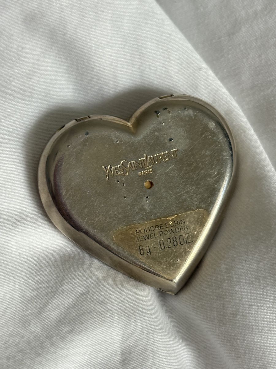 Saint Laurent Gesichtspflege: Vintage YSL Powder with Ruby-Red Gemstones – Gebraucht aus Nyon von My_wardrobe 2