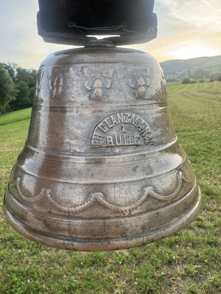 Campanacci mucche: RARE cloche CH. glanzmann bulle  – Usato da Penthalaz venduto da Antique93