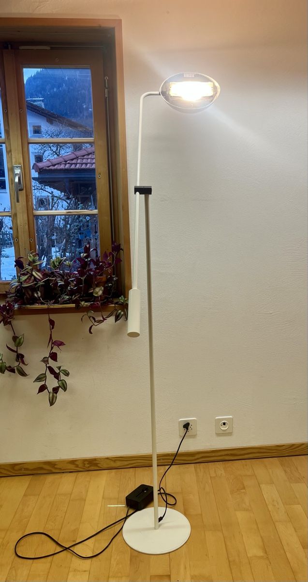 Lampade: Weisse Halogen Stehlampe, dimmbar - Top Zustand! – Usato da Fideris venduto da andri_m 3