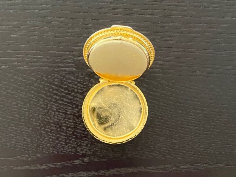 Altro in Cosmetici & Cura: Pillendose ziseliert mit Halbedelstein auf dem Deckel – Usato da Aarau venduto da radilio01 3