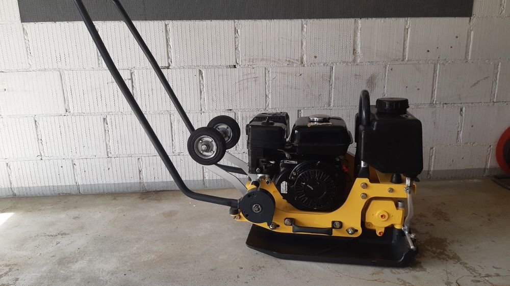 Bomag 18/45 D Rüttelplatte Stampfer Minibagger Radlader NLB in