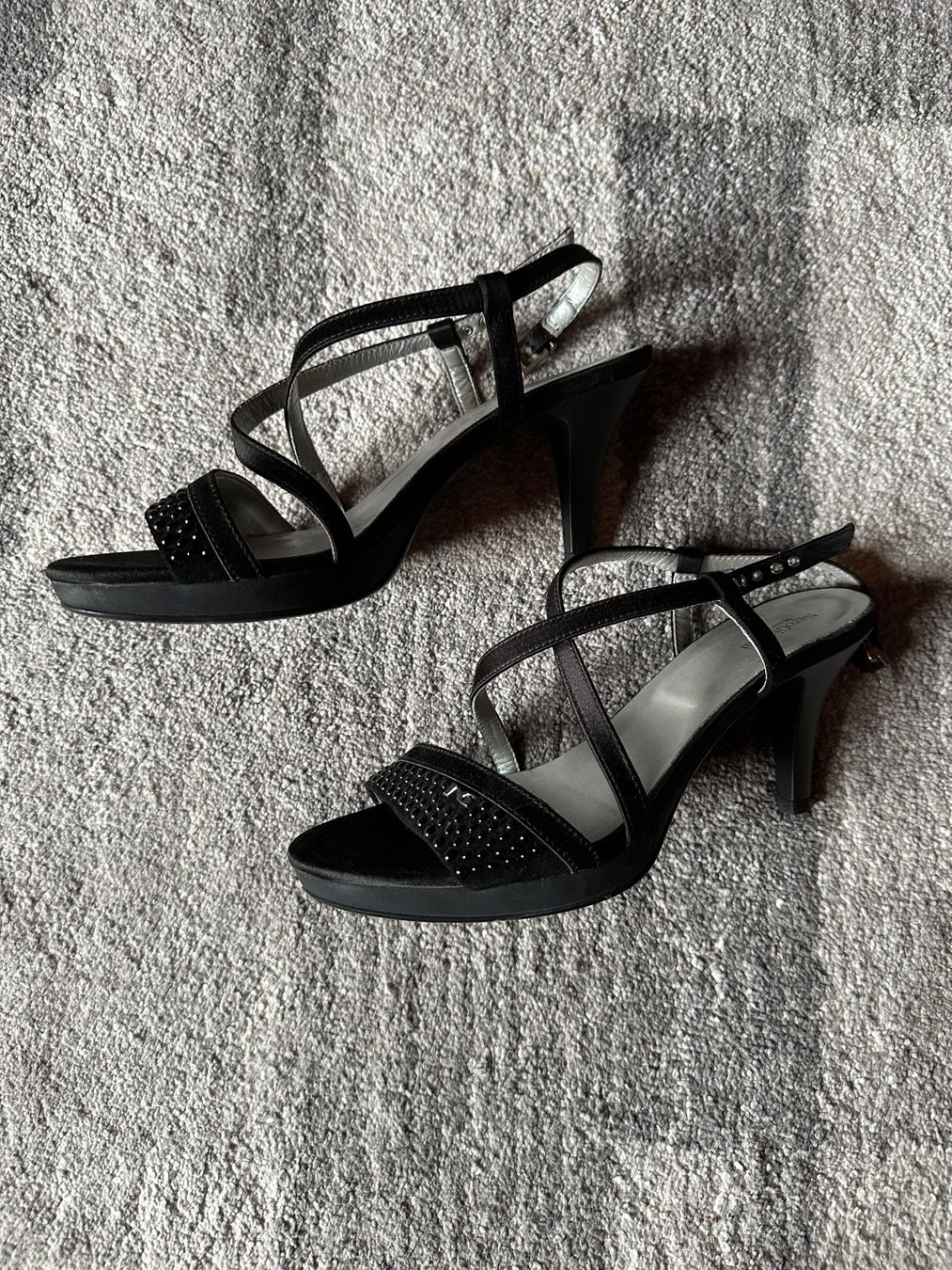 Scarpe da donna: Hohe Schuhe von Nero Giardini – Usato da Pragg-Jenaz venduto da eri_2vjy 1