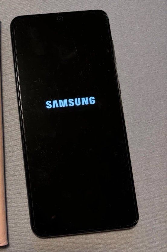 Samsung Telefoni cellulari / Smartphones: Samsung S21 Plus 5G (256GB) – Usato da Luzern venduto da Waince786 1