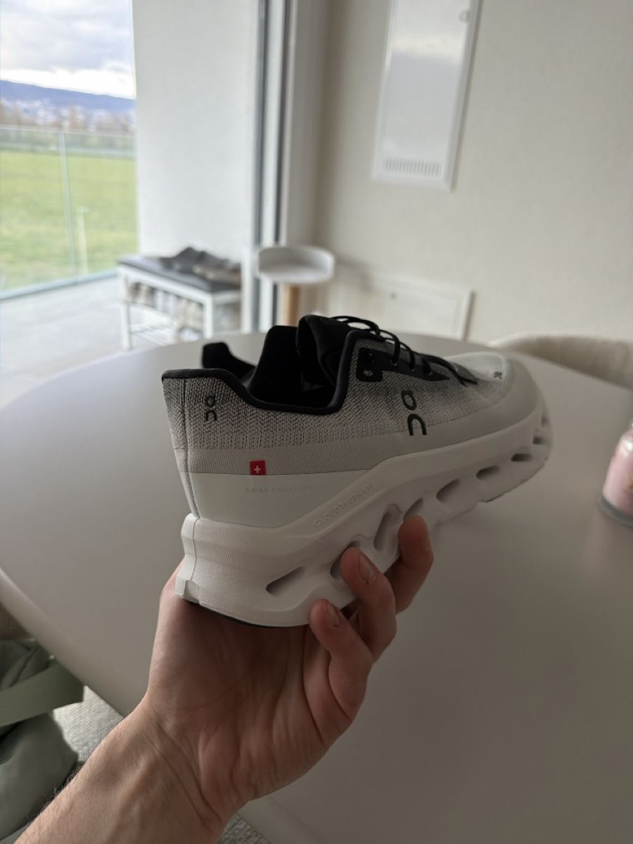 On Scarpe da uomo: ON Sneakers 45 – Nuovo (secondo la descrizione) da Cortaillod venduto da auraya22 2