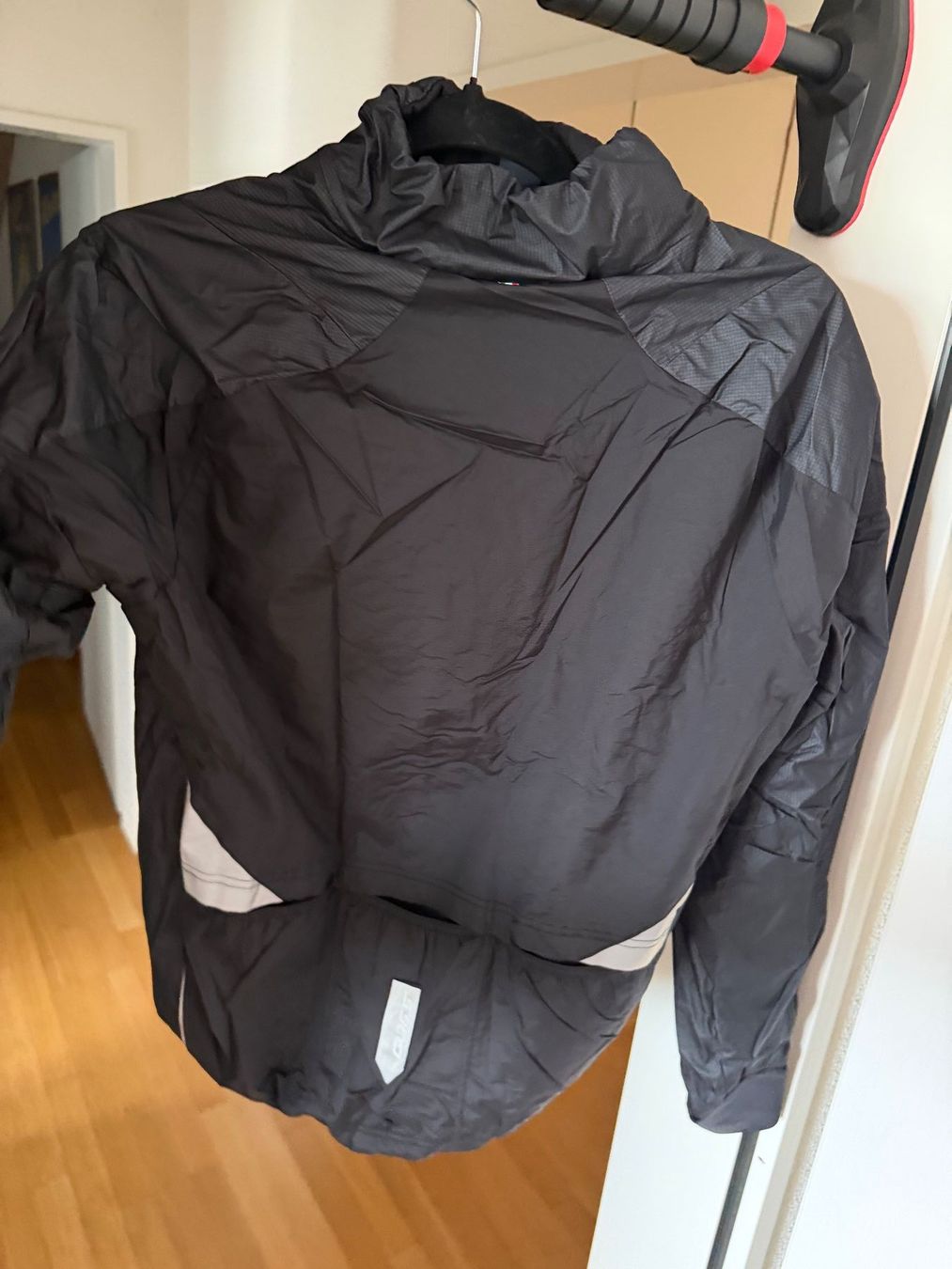 Giacche: Q36.5 Adventure Jacket Black Size M – Usato da Küsnacht ZH venduto da gma_67jc 1