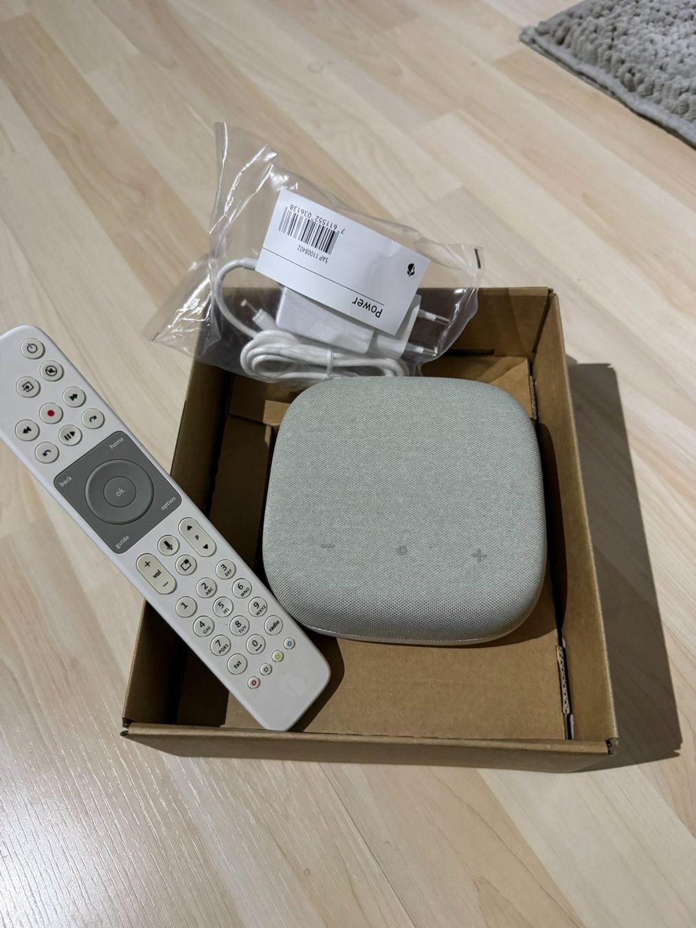 Swisscom Multimediaplayer & Streamer: Swisscom TV-Box 2 - Top Zustand! – Gebraucht aus Urtenen-Schönbühl von Denis.