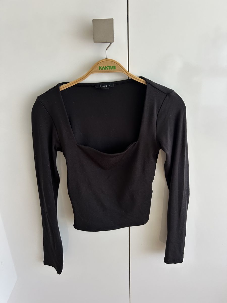 Tops: Damen Pullover schwarz Grösse S guter Zustand – D'occasion à Steffisburg par hub_9d2v 2