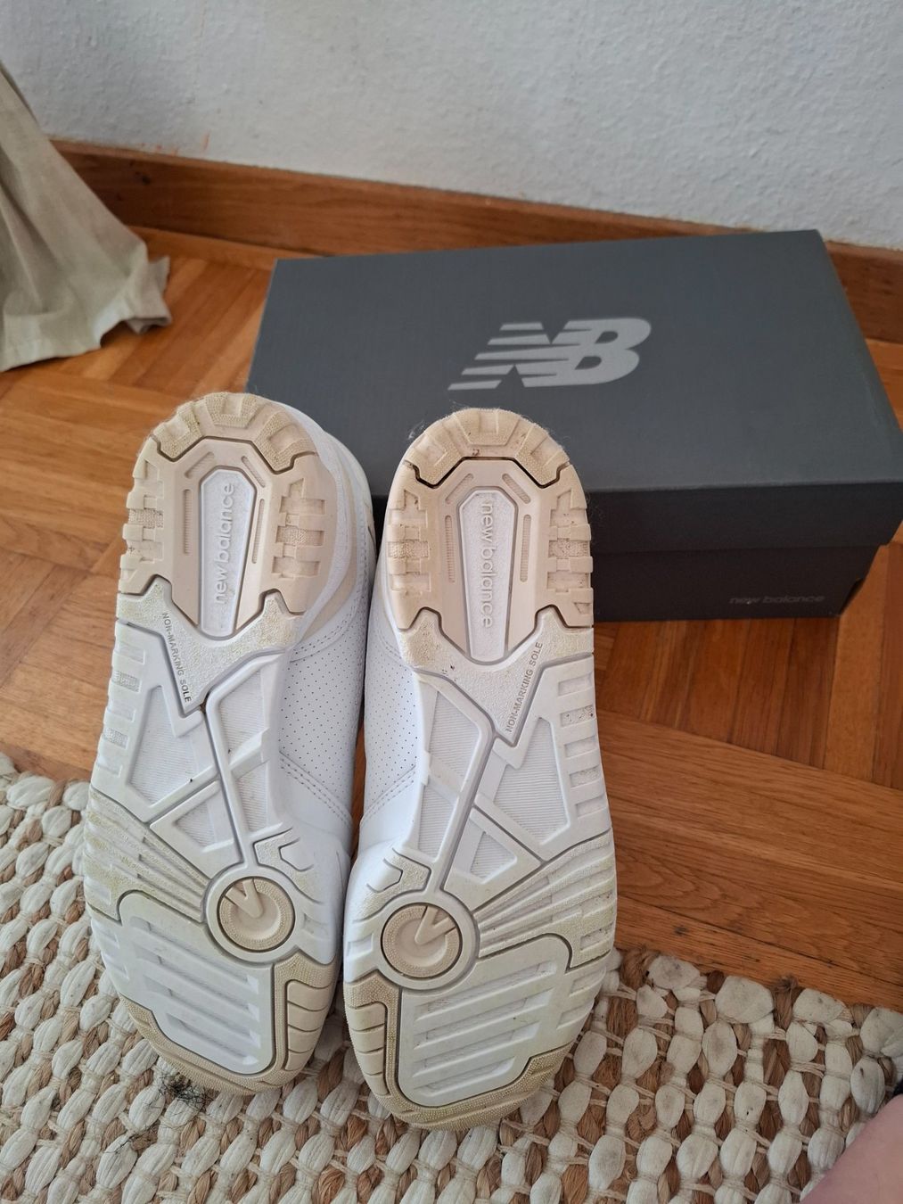 New Balance Scarpe da donna: NEW BALANCE 550 white GR 40 – Nuovo (secondo la descrizione) da Subingen venduto da Lennox31 2