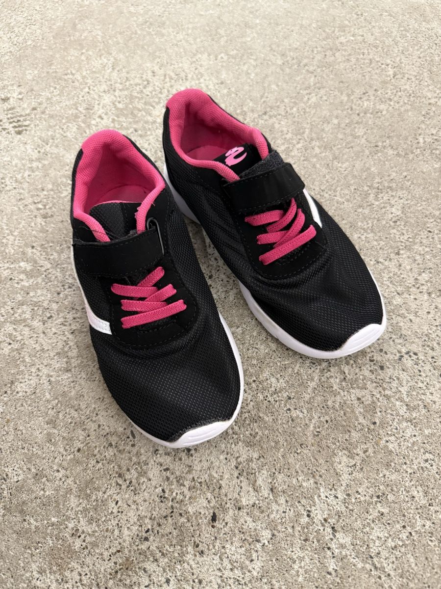 Dosenbach Scarpe per ragazze: Turnschuhe Mädchen, Grösse 30 - wie neu! – Usato da Dietikon venduto da Lena_90