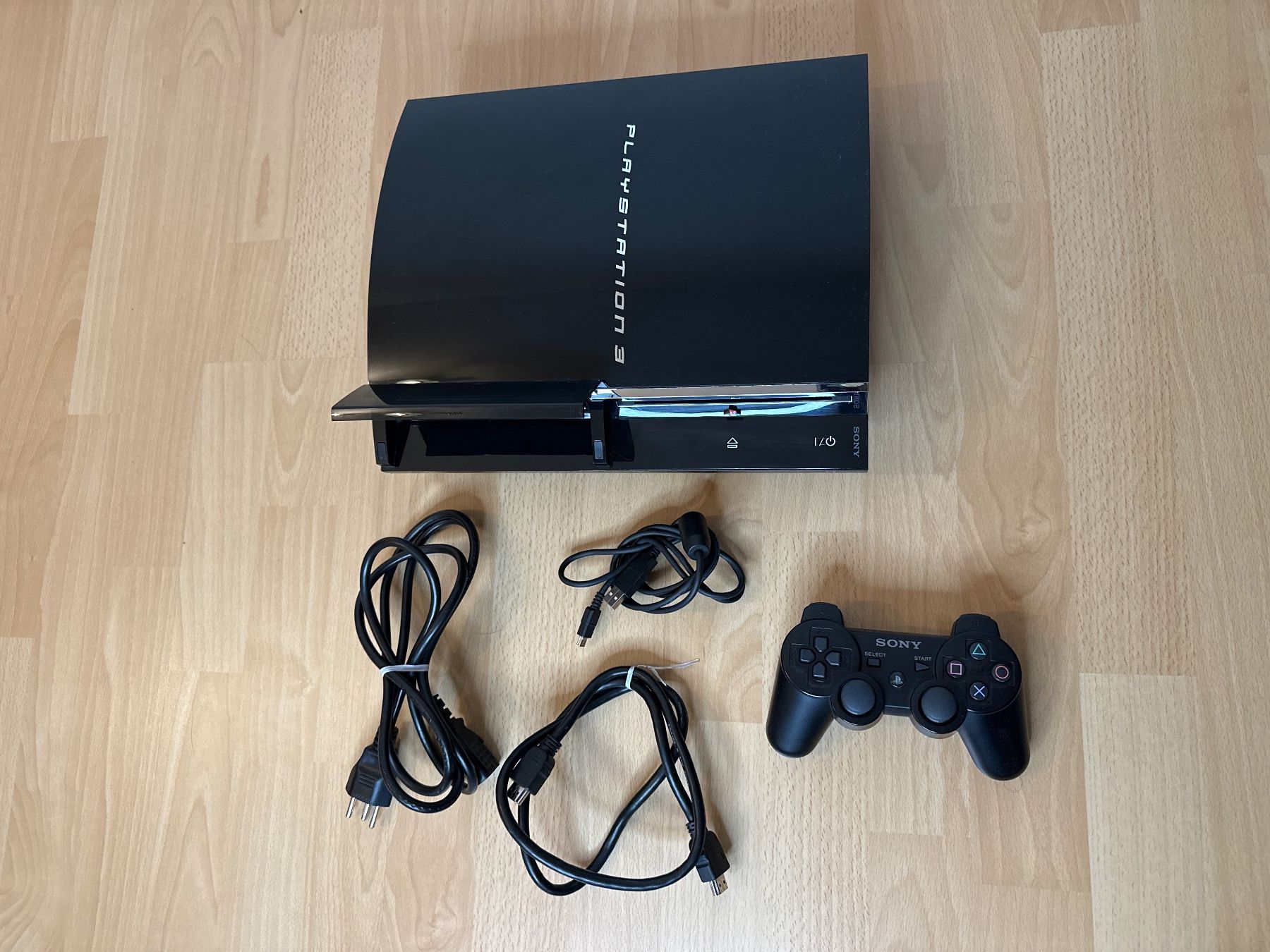 Sony Console: PS3 Konsole Abwärtskompatibel – Usato da St.gallen venduto da taduz